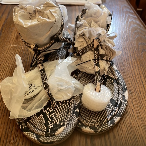 EXPRESS PYTHON SEXY SANDALS SIZE 6.5 - Picture 7 of 8